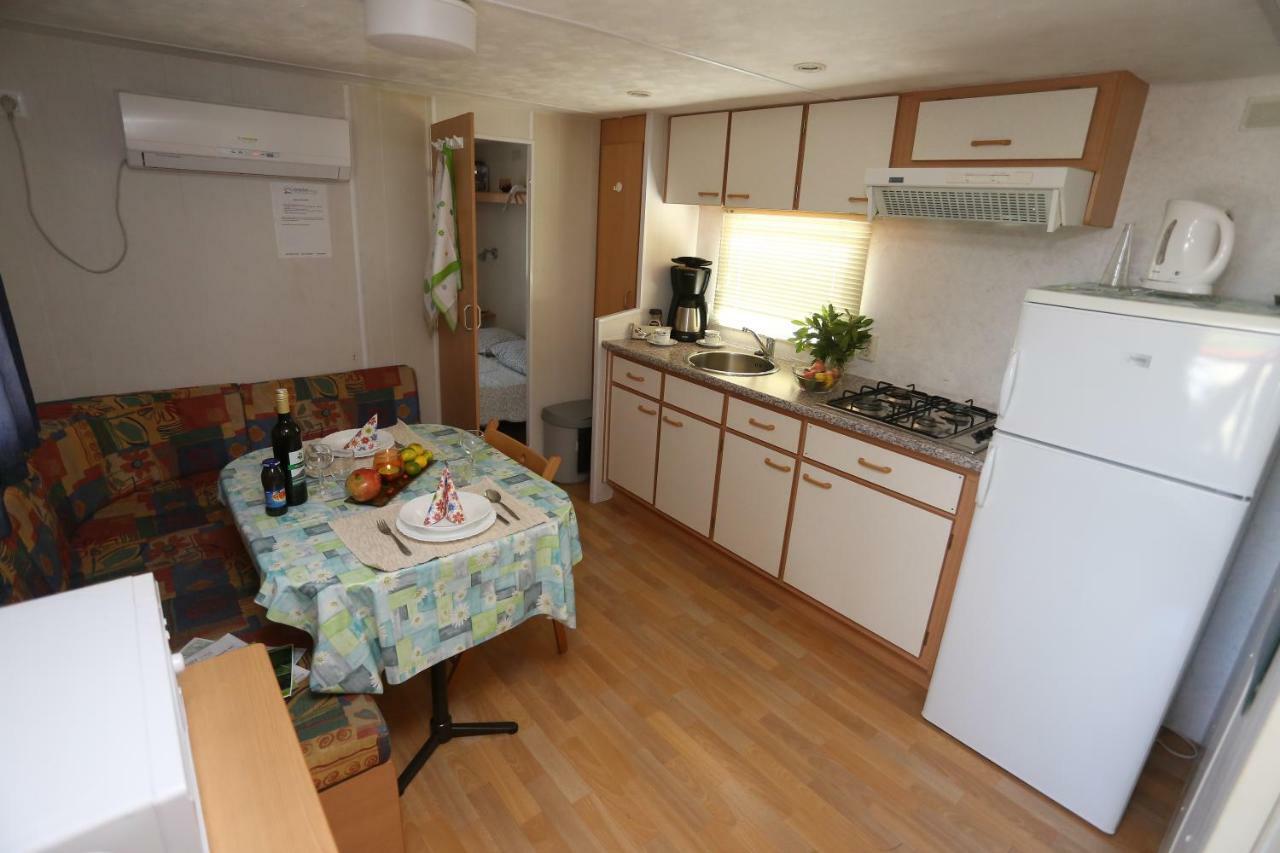 Mobile Homes Dole ซิโวกอสเชีย ภายนอก รูปภาพ
